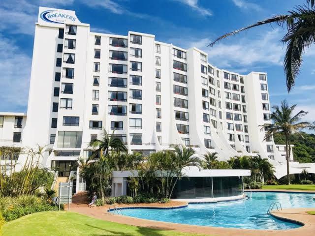 Umhlanga Beach Front 4 Sleeper Apartment Durban Exterior photo